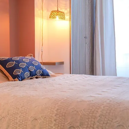 Jolie Maison Renovee Quartier Arago, A 5 Min A Pied De La Des Sables - 6 Personnes