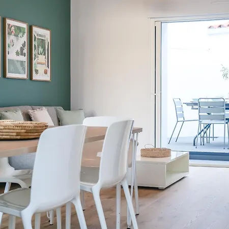 Casa de Férias Jolie Maison Renovee Quartier Arago, A 5 Min A Pied De La Des Sables - 6 Personnes