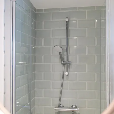 Casa de Férias Jolie Maison Renovee Quartier Arago, A 5 Min A Pied De La Des Sables - 6 Personnes *